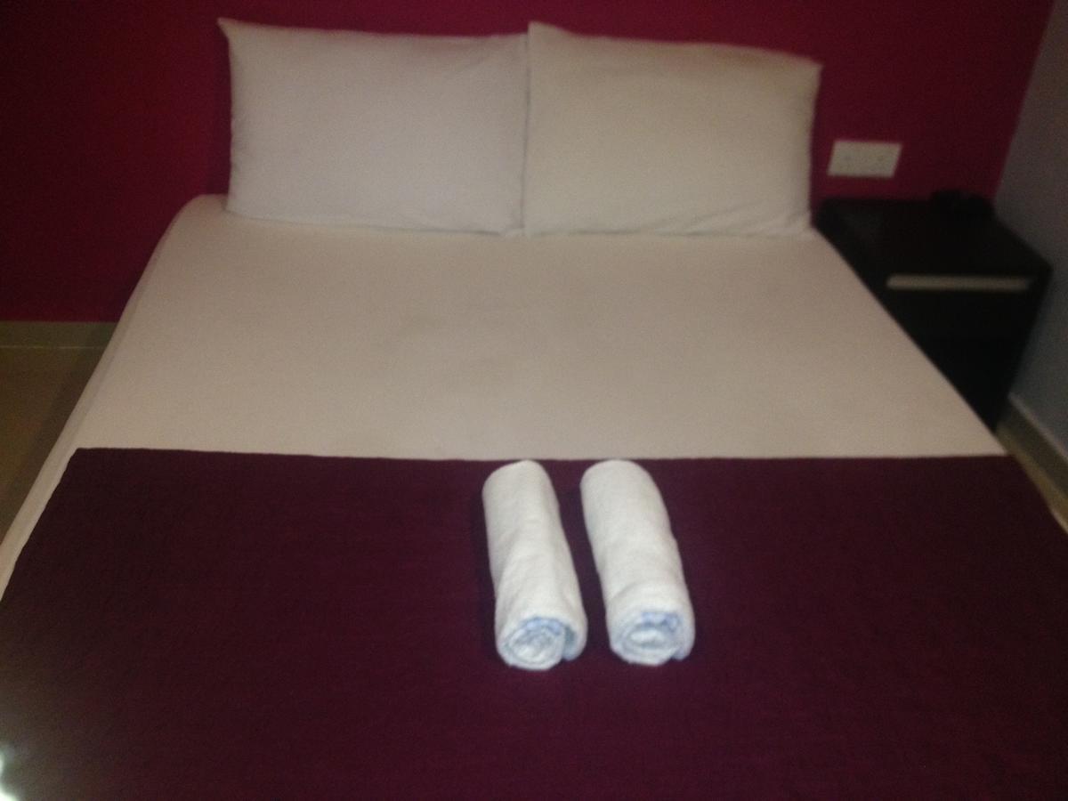 Hotel Elwarda Kl City Куала Лумпур Екстериор снимка
