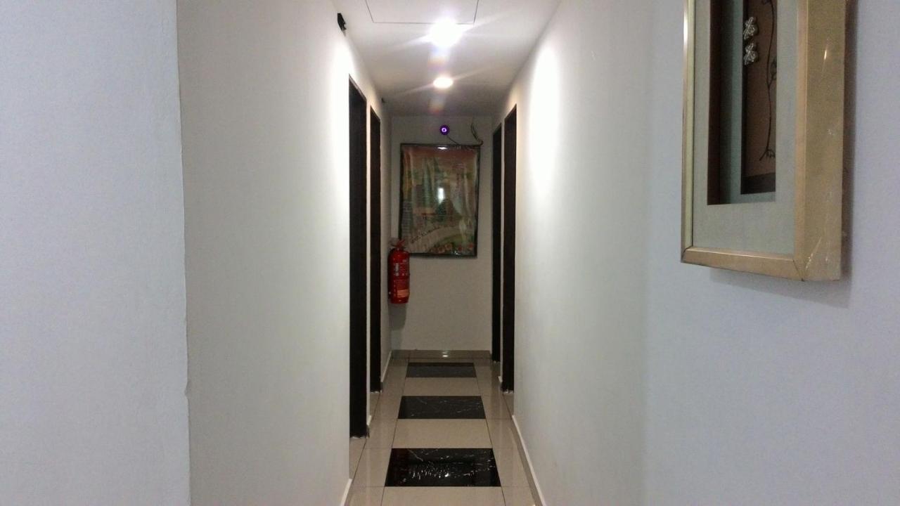 Hotel Elwarda Kl City Куала Лумпур Екстериор снимка