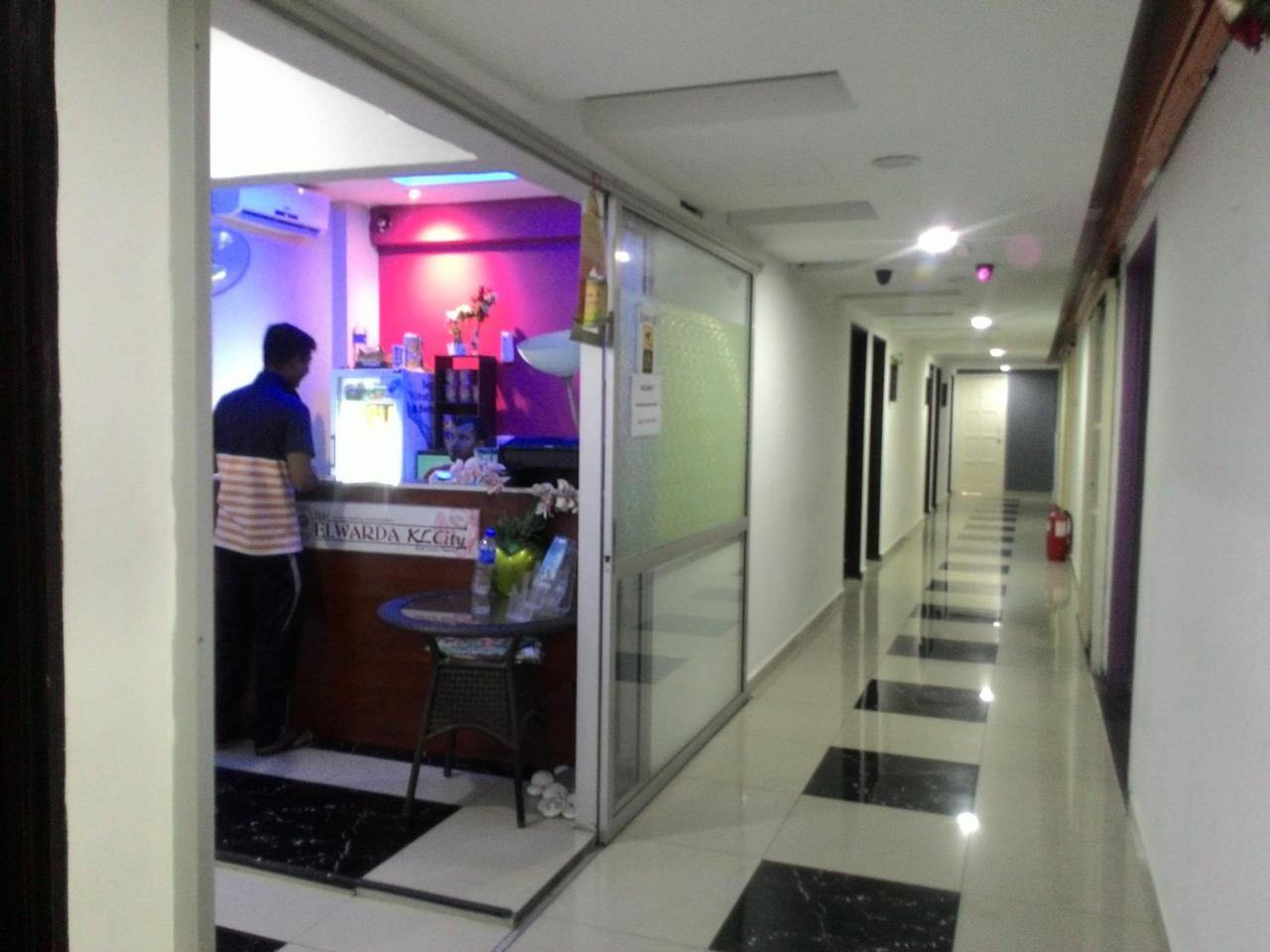 Hotel Elwarda Kl City Куала Лумпур Екстериор снимка